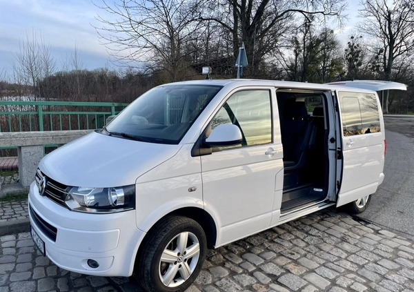 Volkswagen Multivan cena 119500 przebieg: 266000, rok produkcji 2015 z Wrocław małe 277